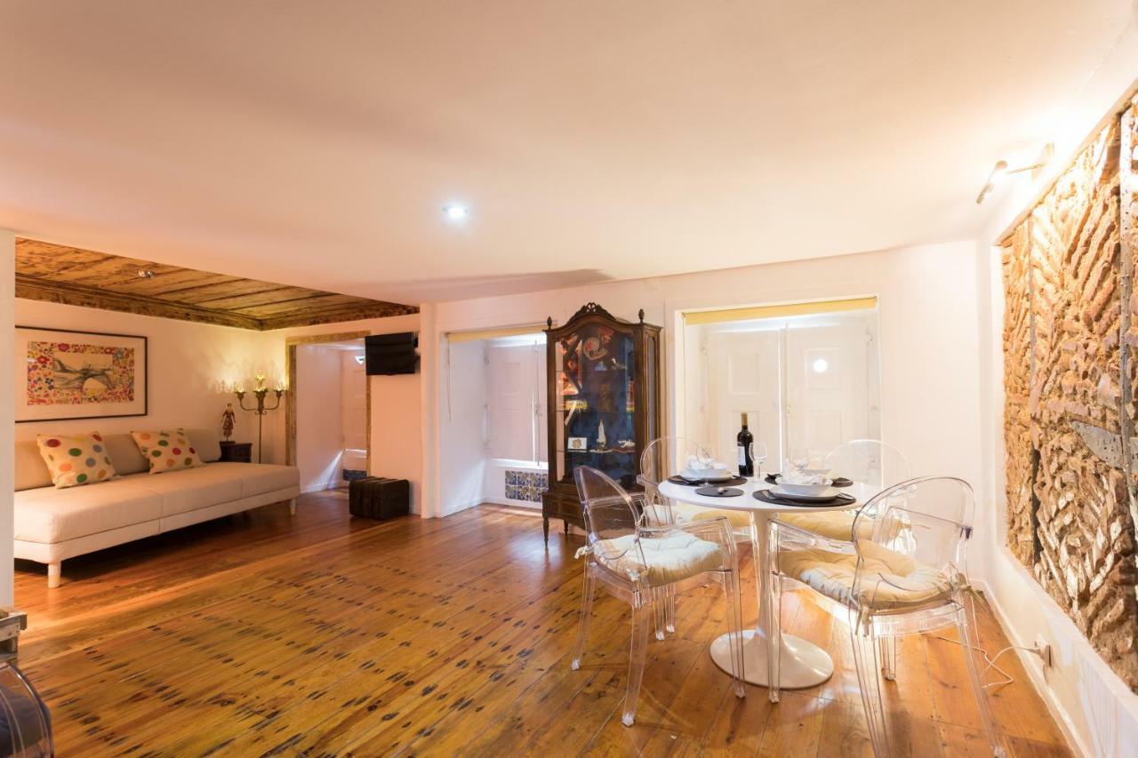 Charming Apartment Travessa Do Alcaide Lisbon Luaran gambar